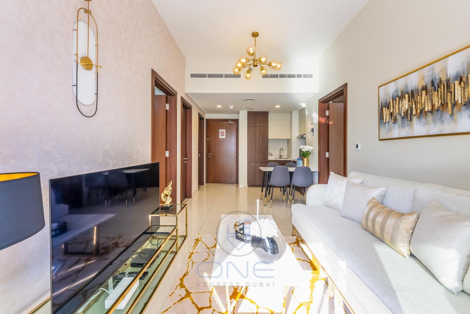 Elegant 2 Bedroom @ Near Downtown W/ Large Terrace & canal view Apartment Dubai