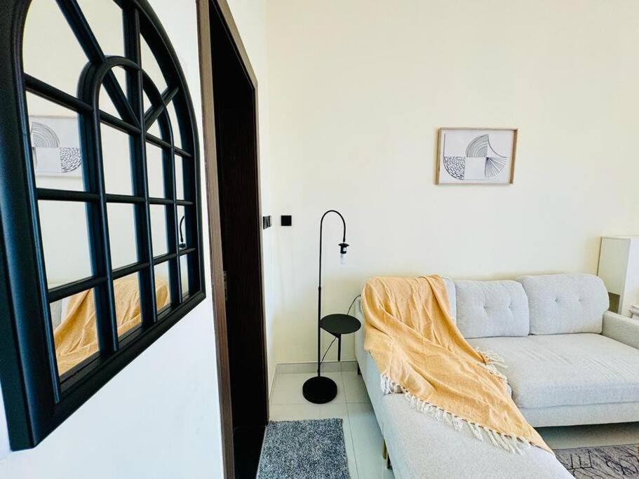 Contemporary And Cozy Living *