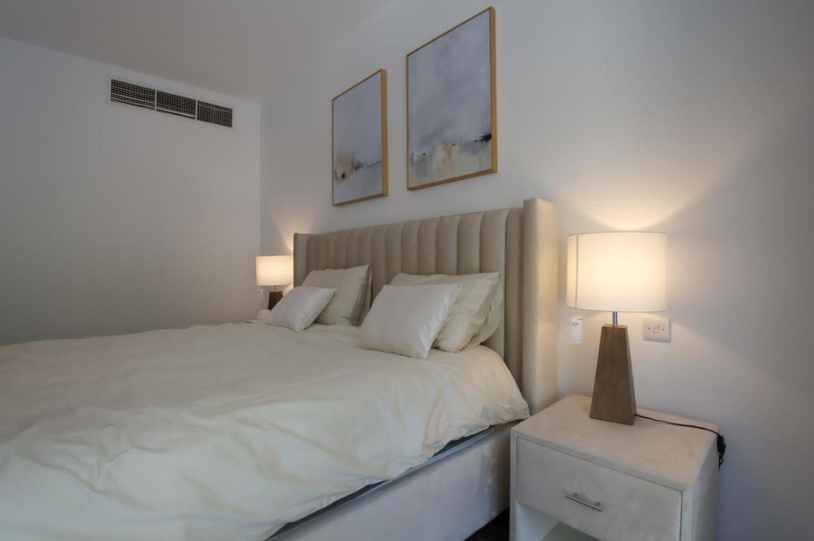 Stunning 4 Bedroom At The Lakes Villa Dubai