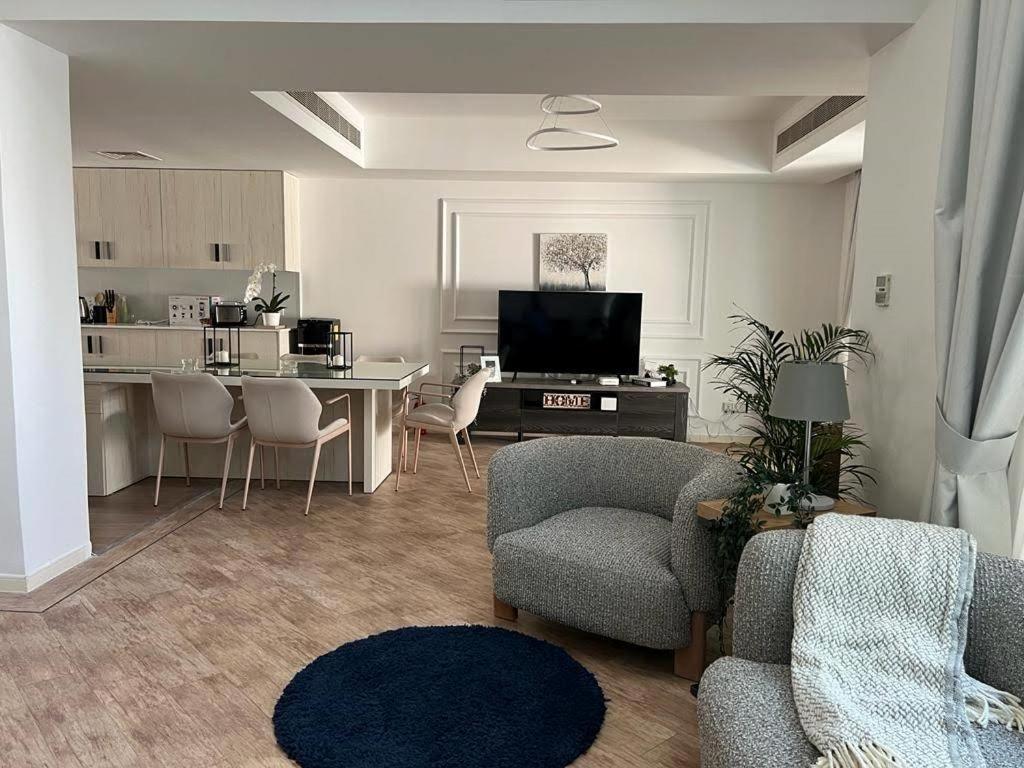 Stunning 4 Bedroom At The Lakes