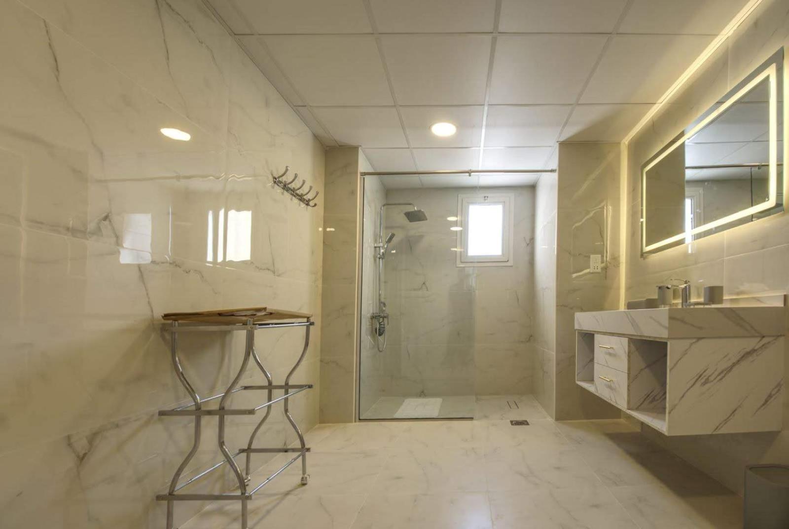 Villa Stunning 4 Bedroom At The Lakes Dubai