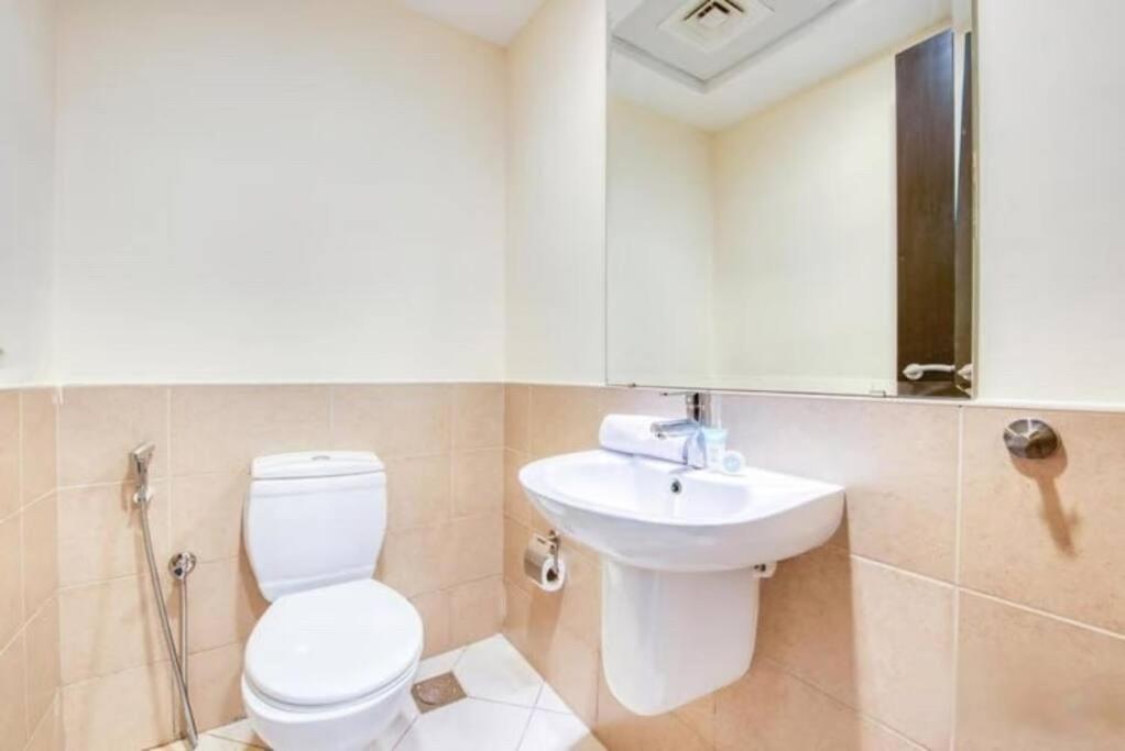 Amazing 2bedroom In Red Sport Apartment Dubai