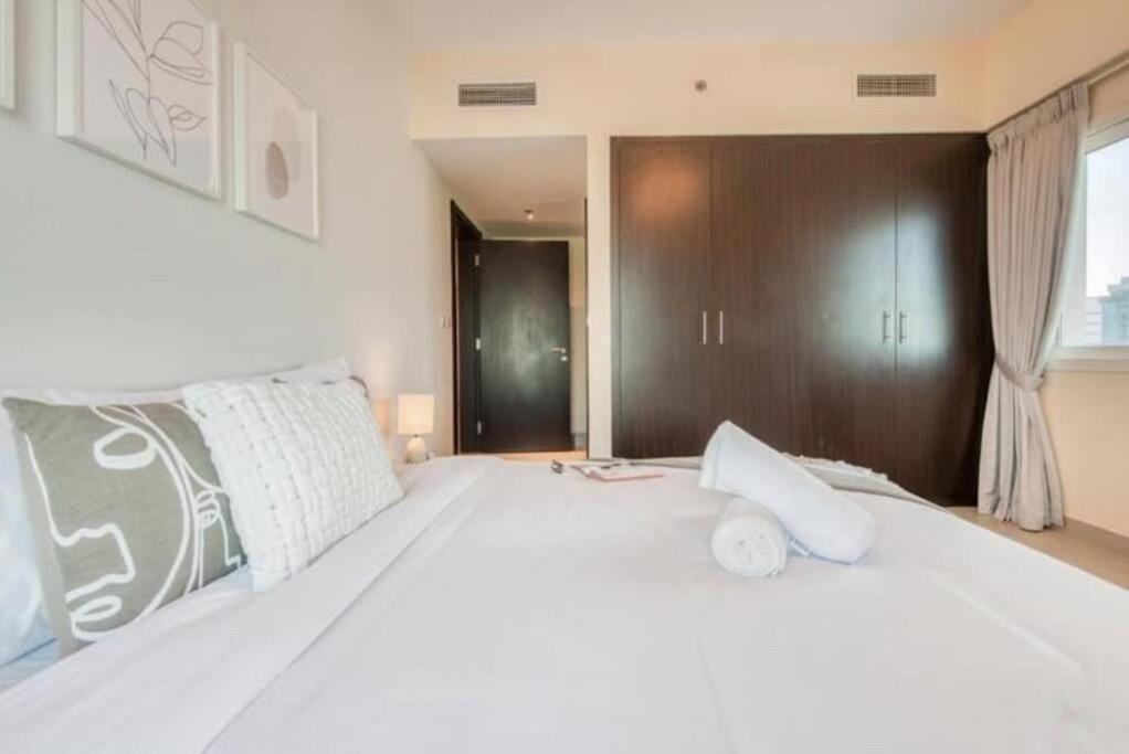 Amazing 2bedroom In Red Sport *