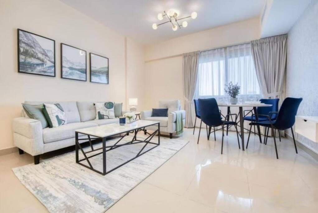 Amazing 2bedroom In Red Sport