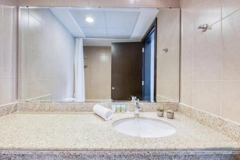 Amazing 2bedroom In Red Sport Apartment