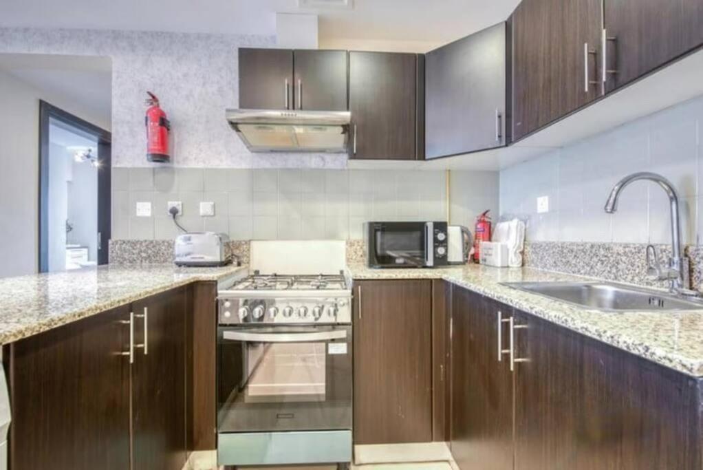Apartment Amazing 2bedroom In Red Sport Dubai