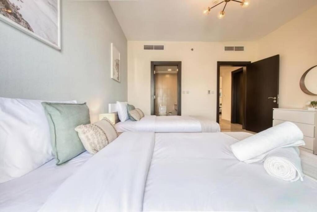 Amazing 2bedroom In Red Sport Apartment Dubai