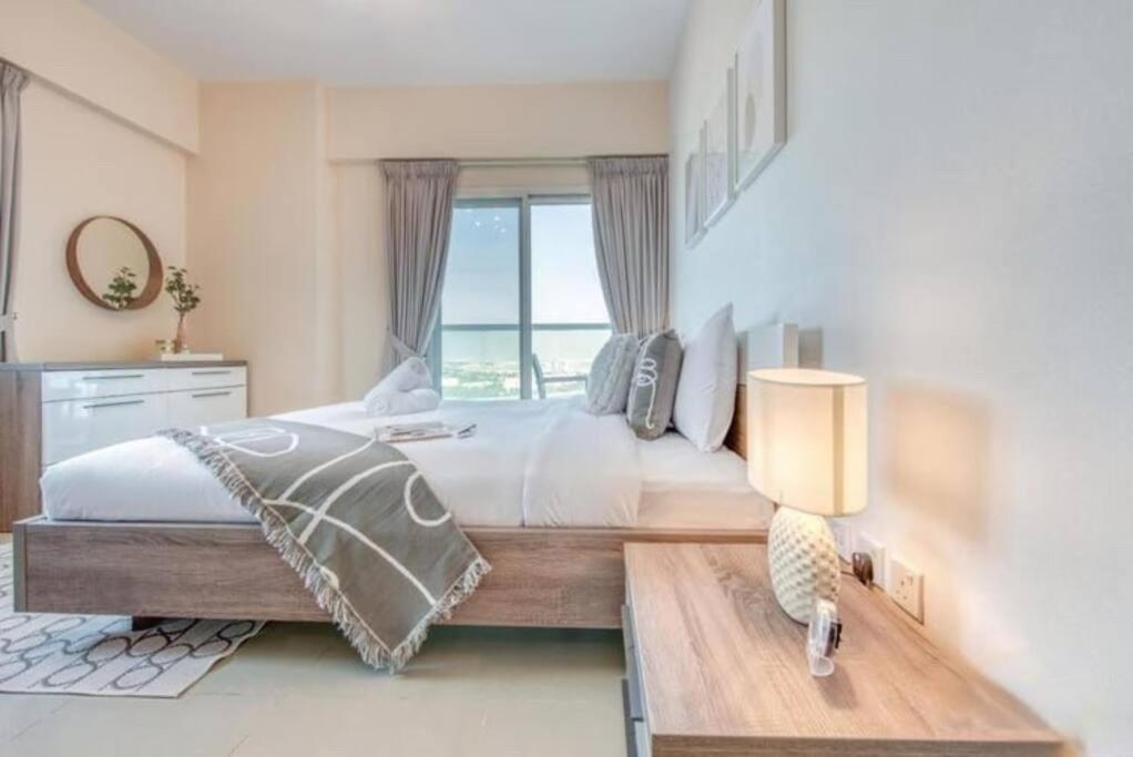 Amazing 2bedroom In Red Sport *