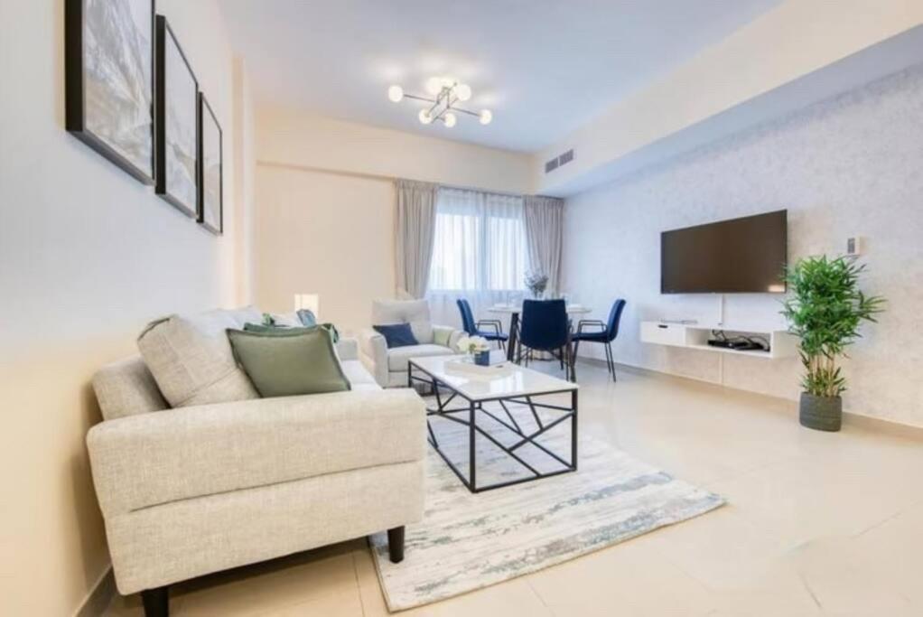 Amazing 2bedroom In Red Sport