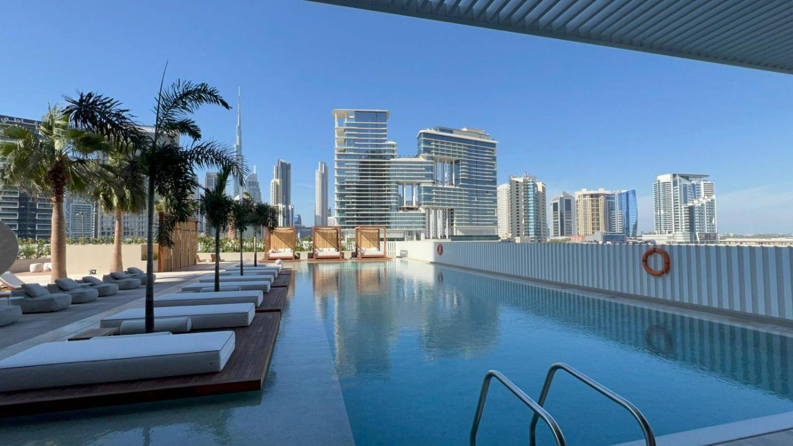 Apartment Upside Living Downtown Business & Leisure *