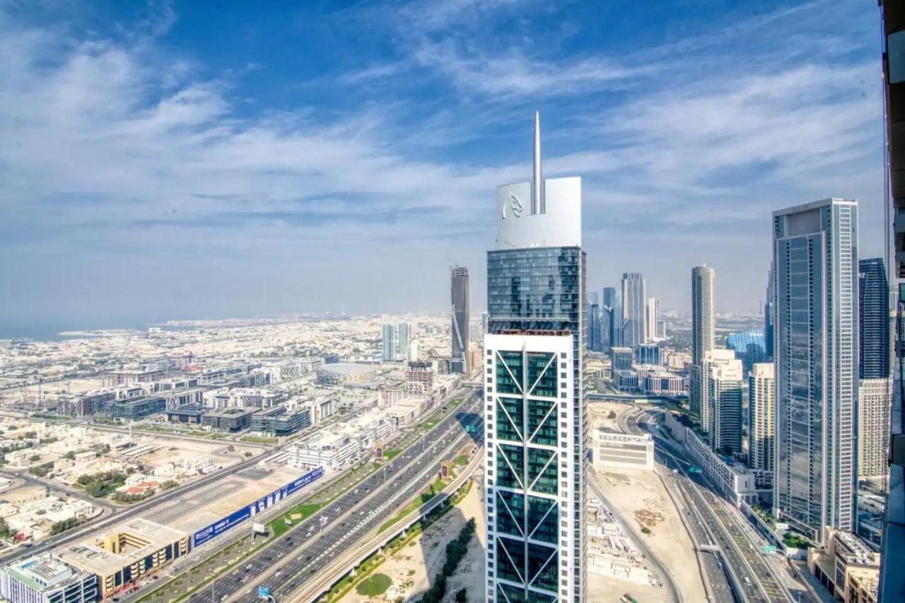 Burj View 64th Floor Infinity Pool - Corner Unit