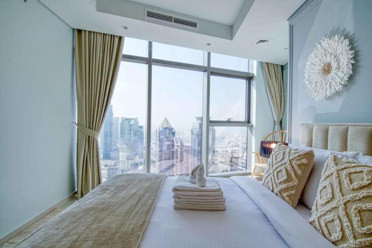 Burj View 64th Floor Infinity Pool - Corner Unit Apartment Dubai