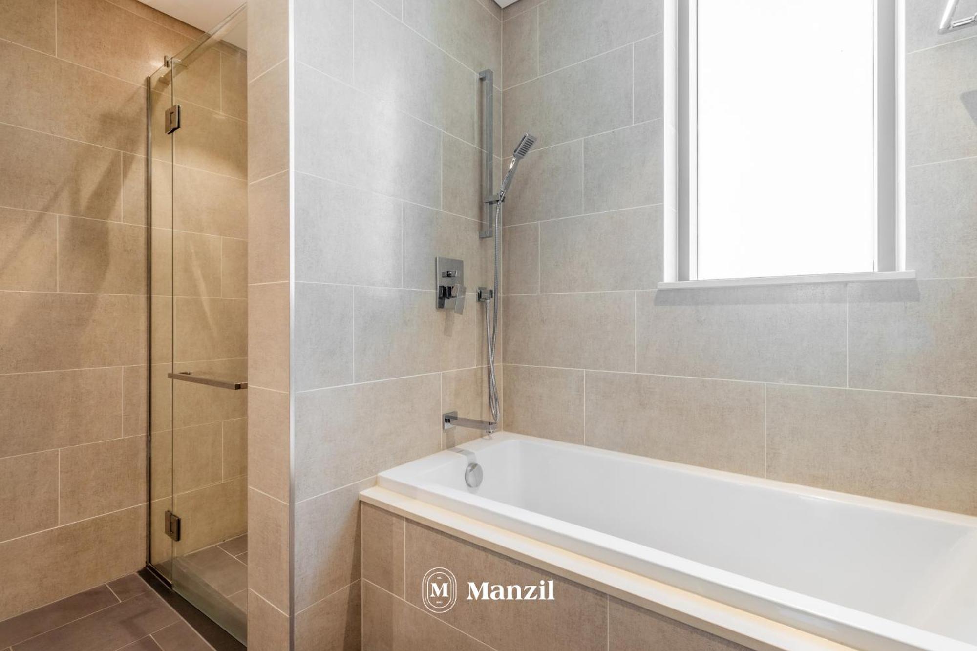 Apartment Manzil - 1br In Sobha Hartland With Pool View, Near Burj Khalifa And Mall *