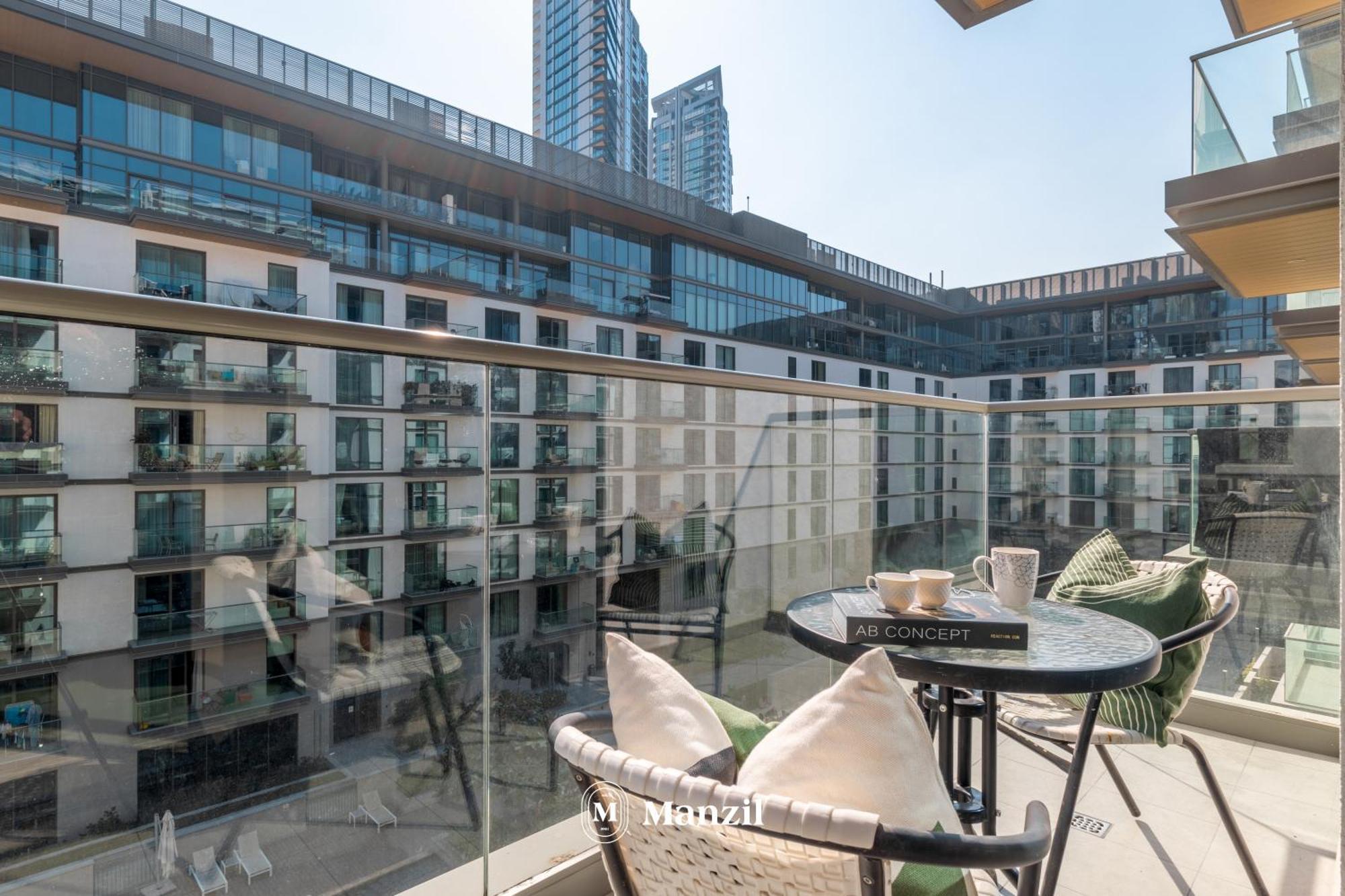 Apartment Manzil - 1br In Sobha Hartland With Pool View, Near Burj Khalifa And Mall *