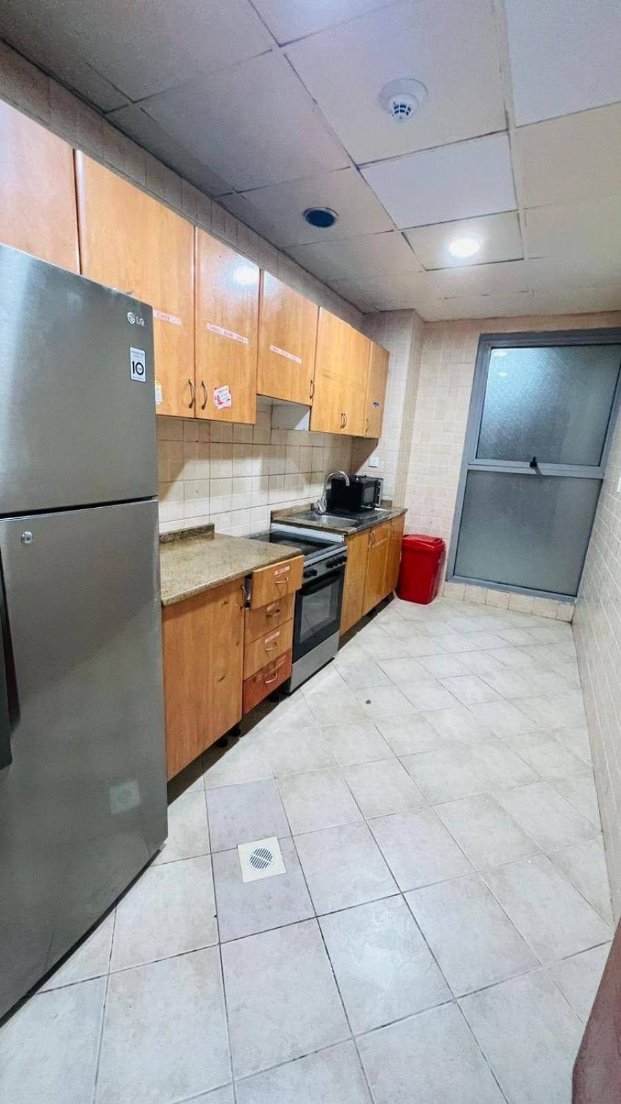 Decent Partition In Barsha Heights Near Metro Homestay *