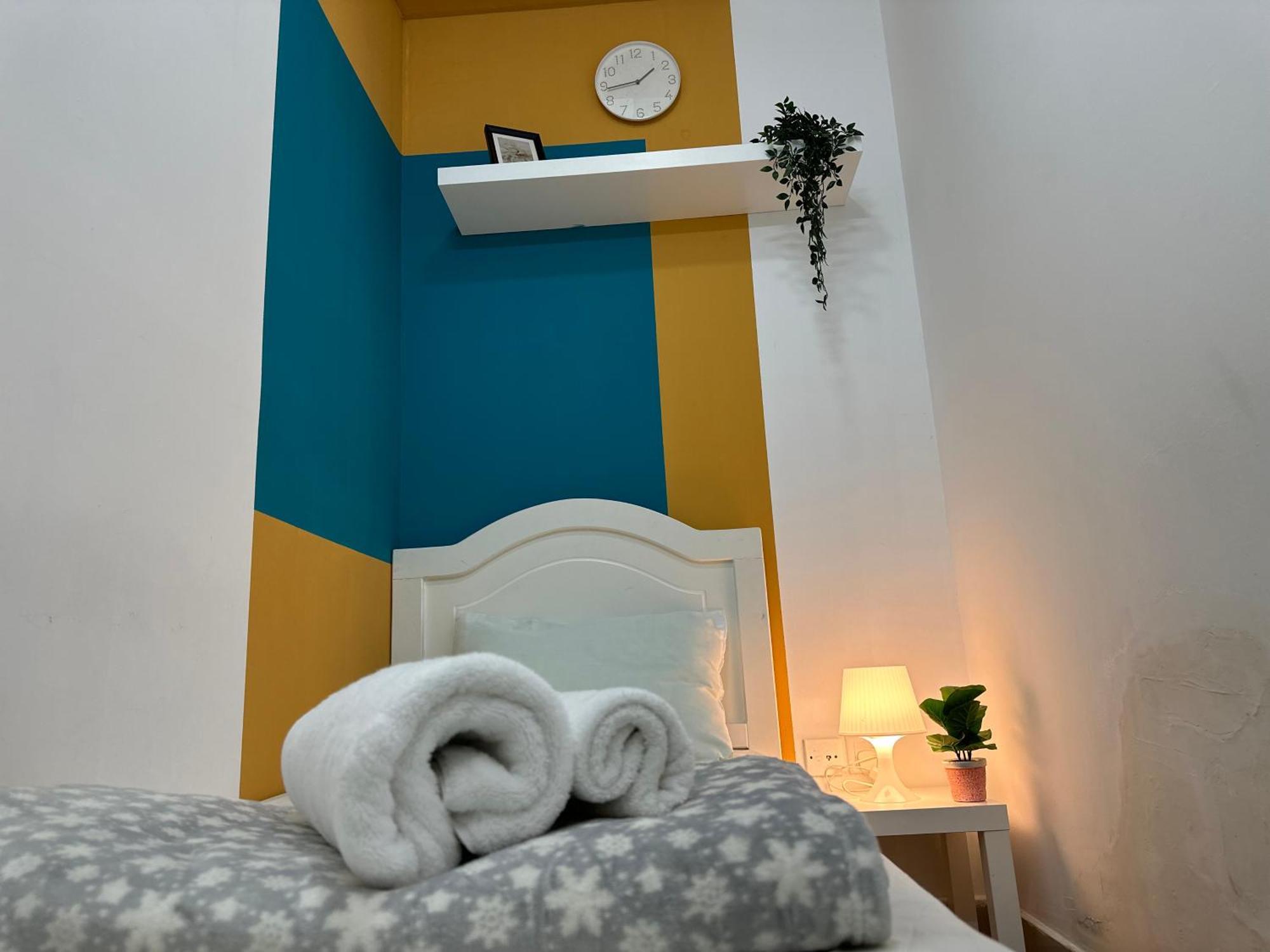 Homestay Decent Partition In Barsha Heights Near Metro Dubai