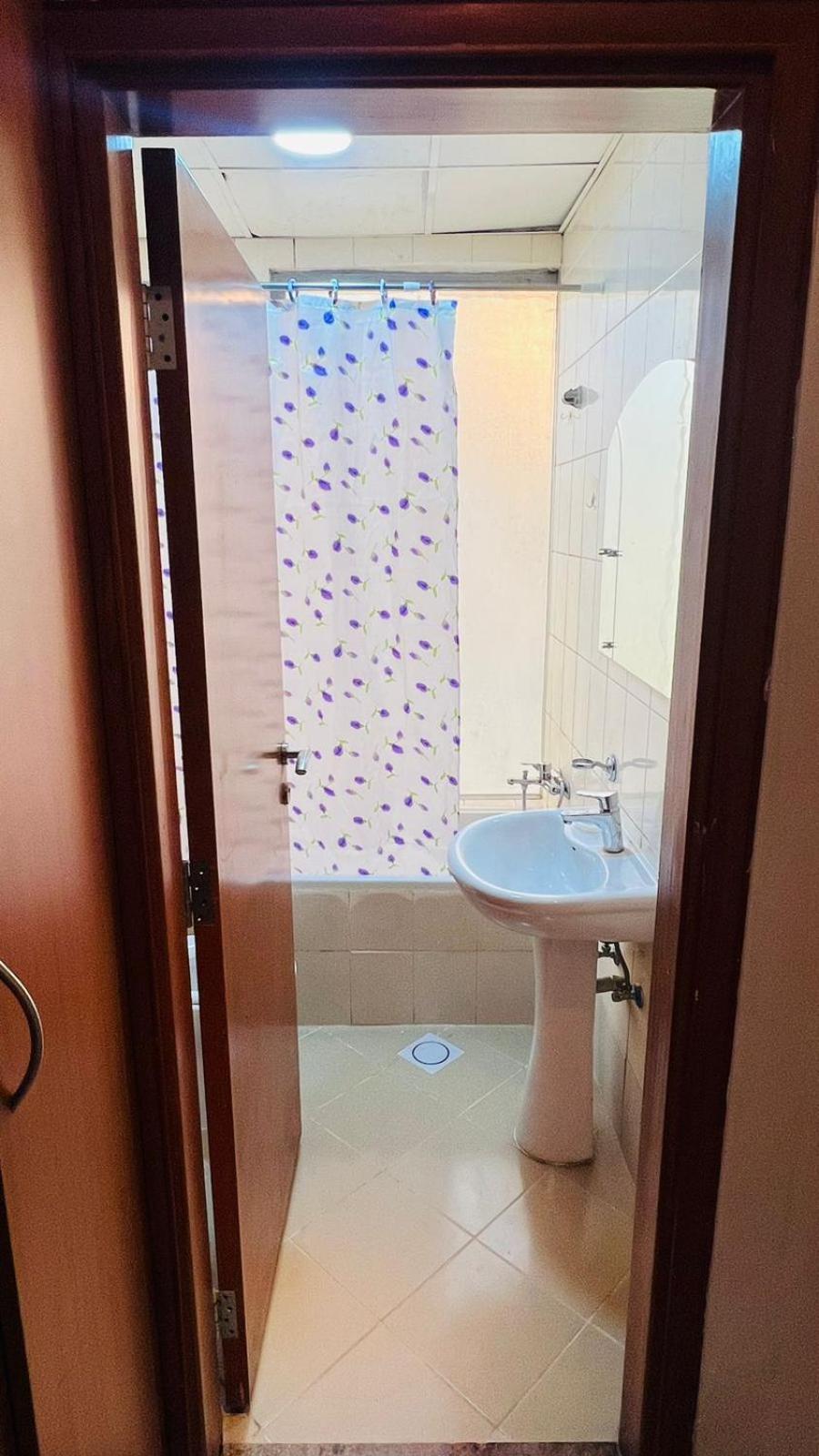 Homestay Decent Partition In Barsha Heights Near Metro