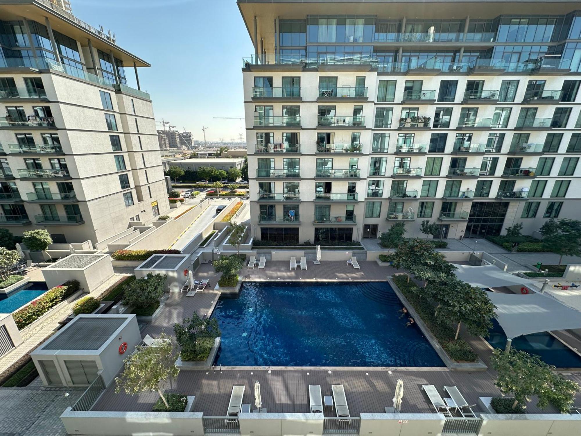 Manzil - 1br In Sobha Hartland With Pool View, Near Burj Khalifa And Mall *