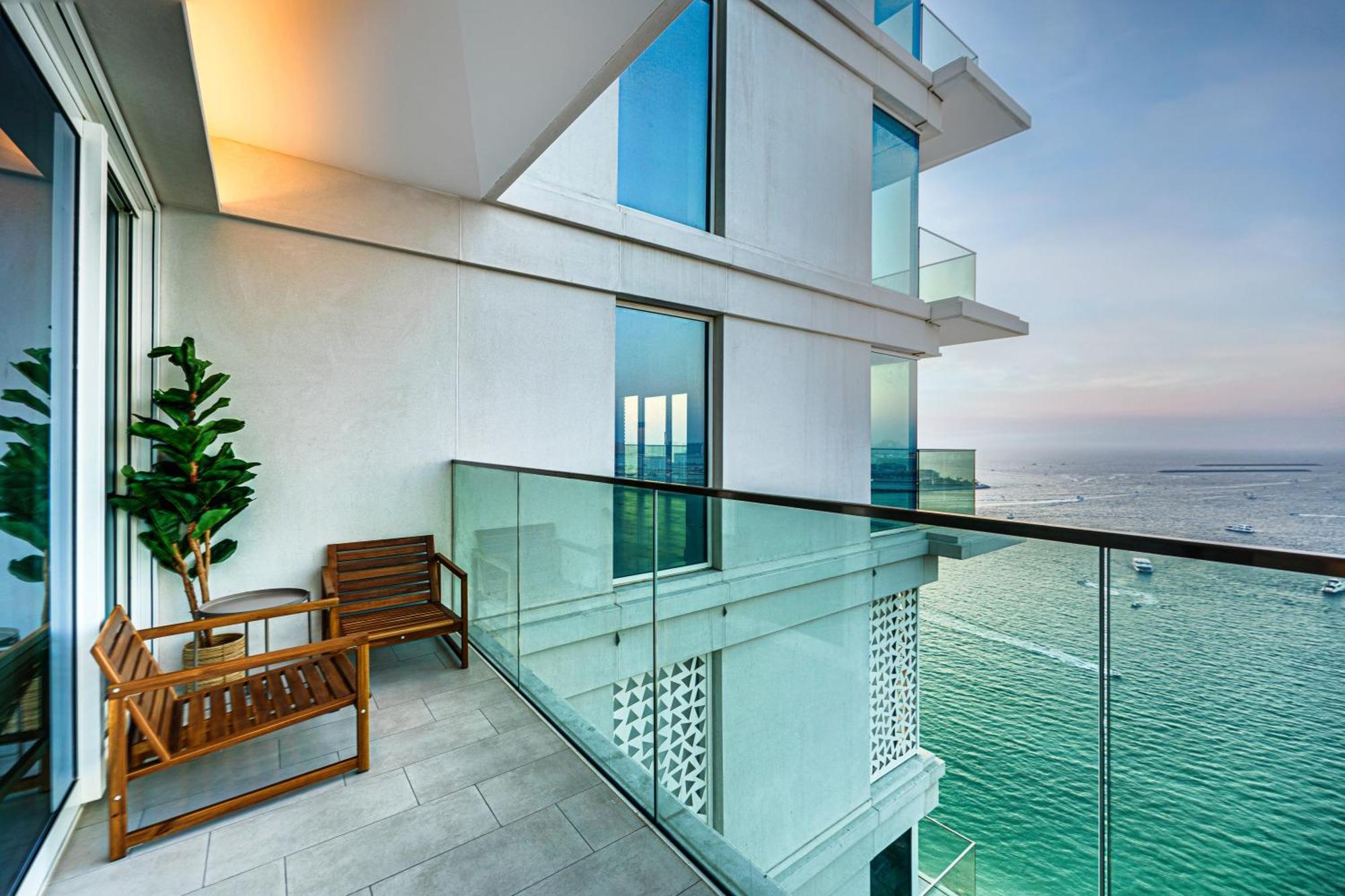 Panoramic Sea View From New 2bd In La Vie Jbr
