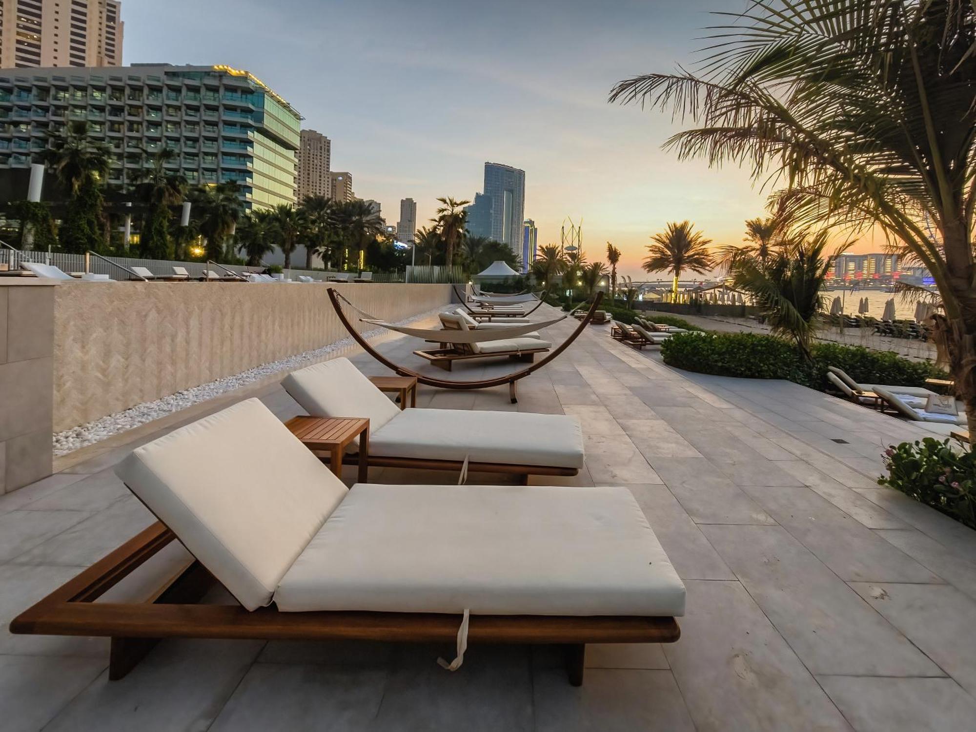 Panoramic Sea View From New 2bd In La Vie Jbr Apartment