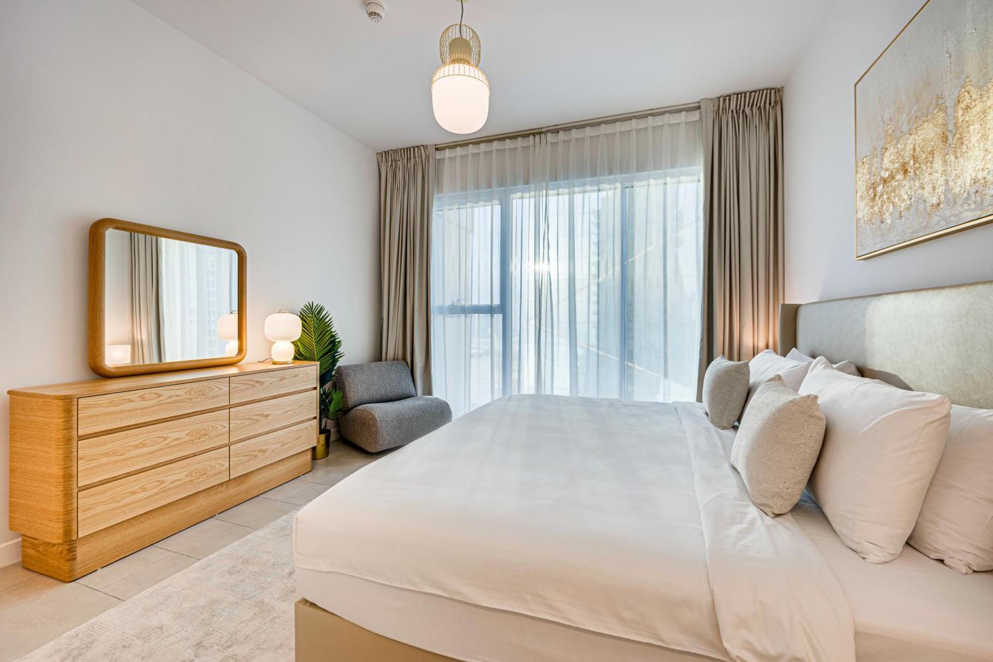 Panoramic Sea View From New 2bd In La Vie Jbr Apartment Dubai
