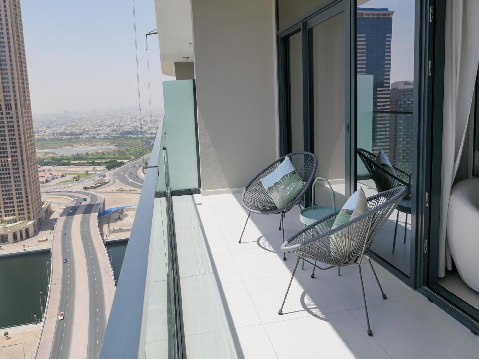 Designed Burj Khalifa View 1br Apartment *