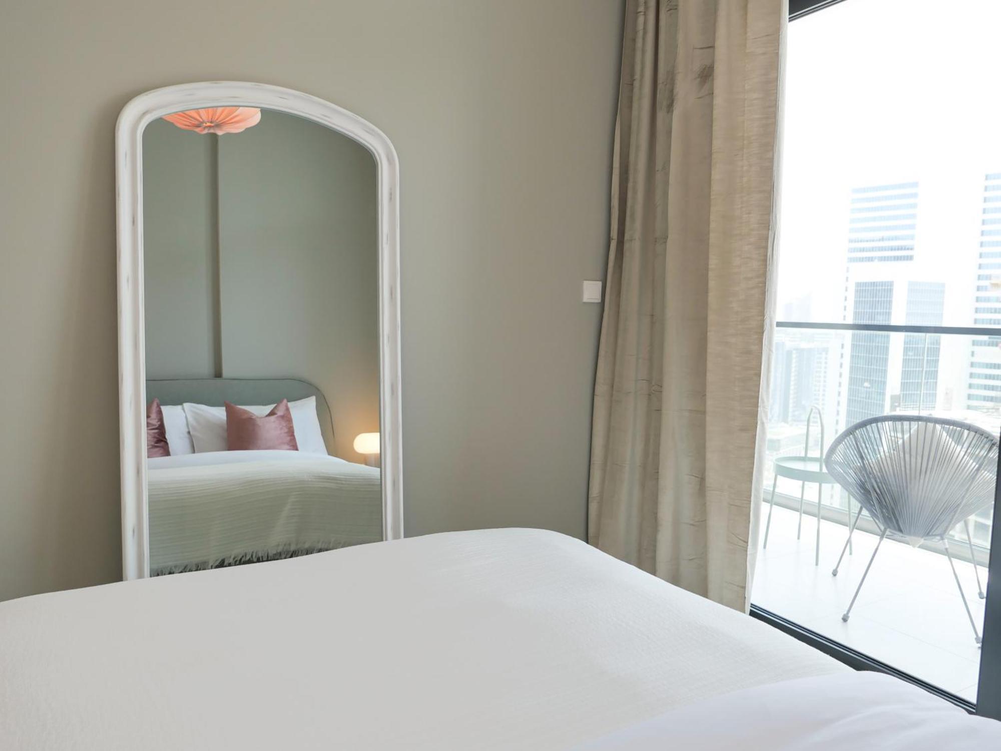 Designed Burj Khalifa View 1br Apartment