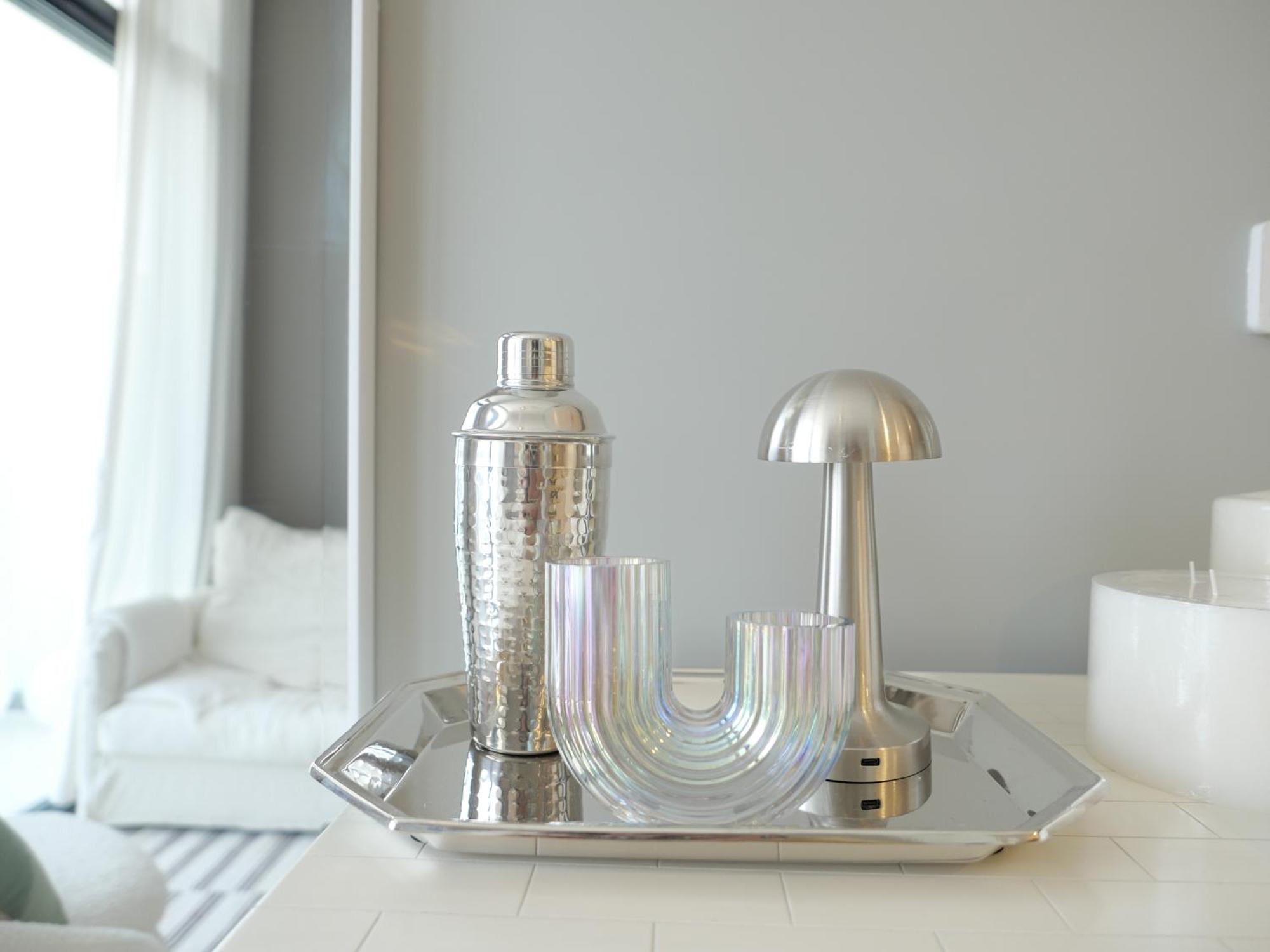 Designed Burj Khalifa View 1br Apartment *