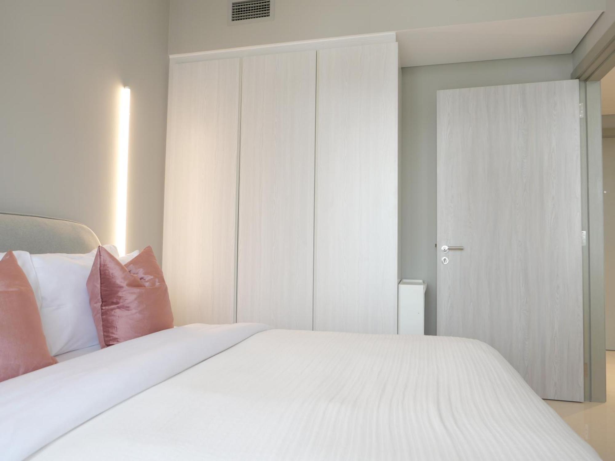 Apartment Designed Burj Khalifa View 1br