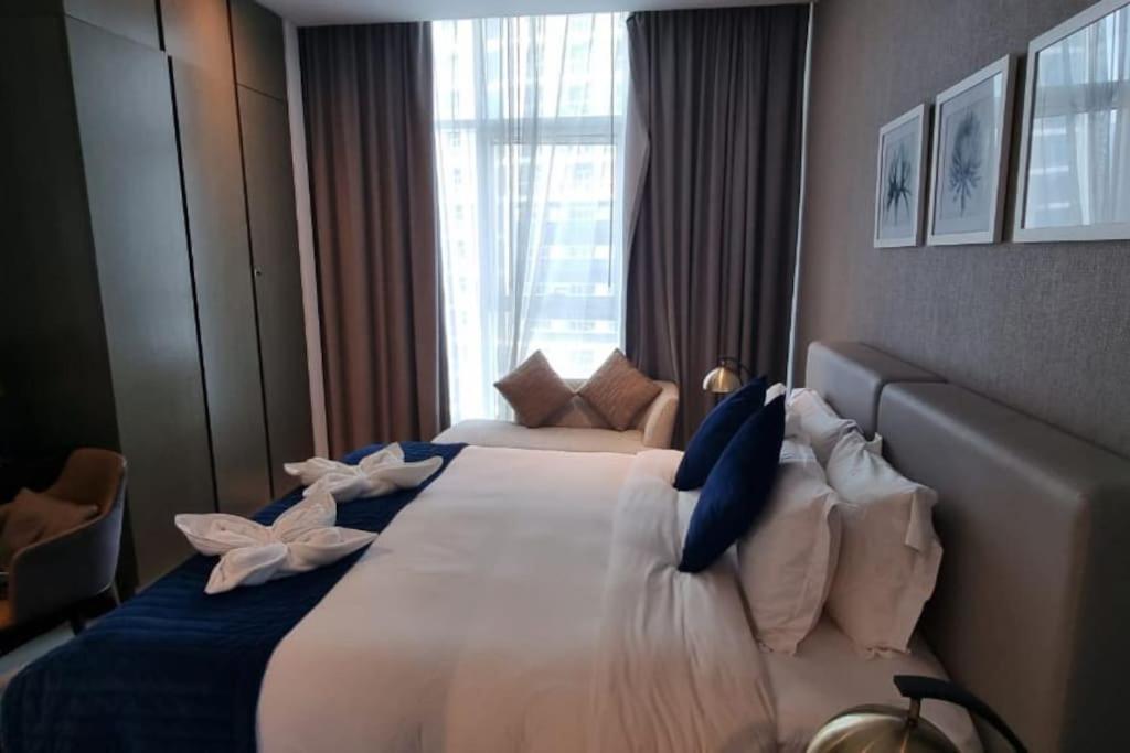 Beautiful 1 Bed Damac Prive Apartment Dubai