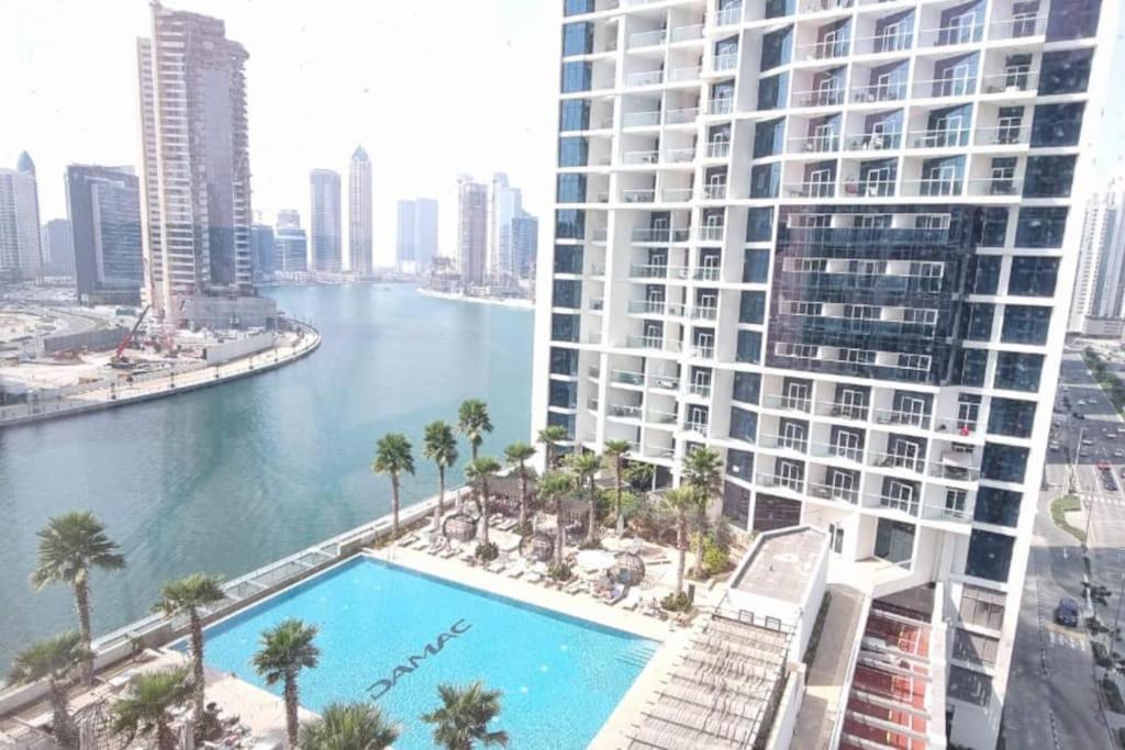 Apartment Beautiful 1 Bed Damac Prive *