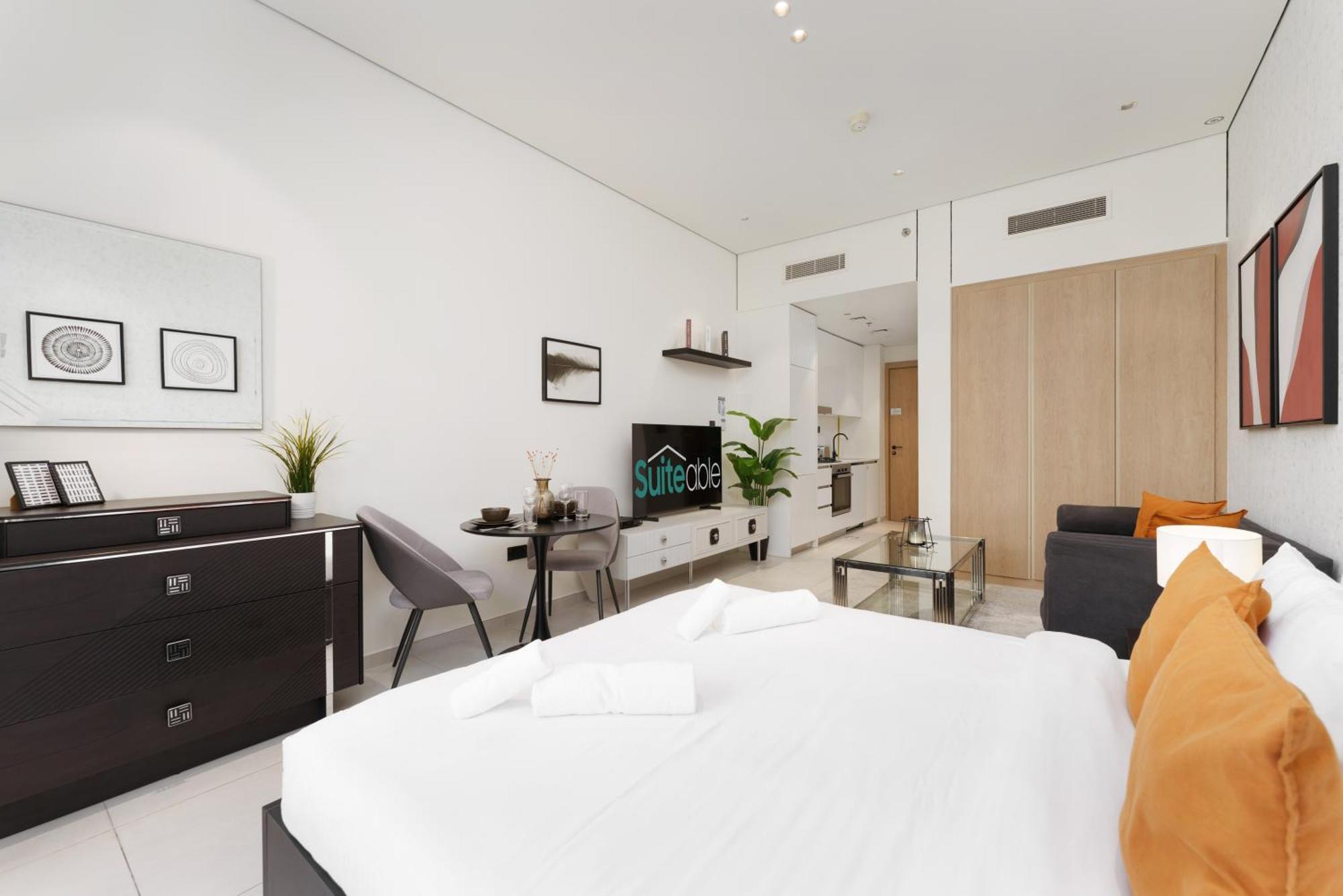 Cozy In Beverly Residence, Jvc By Suiteable Apartment *