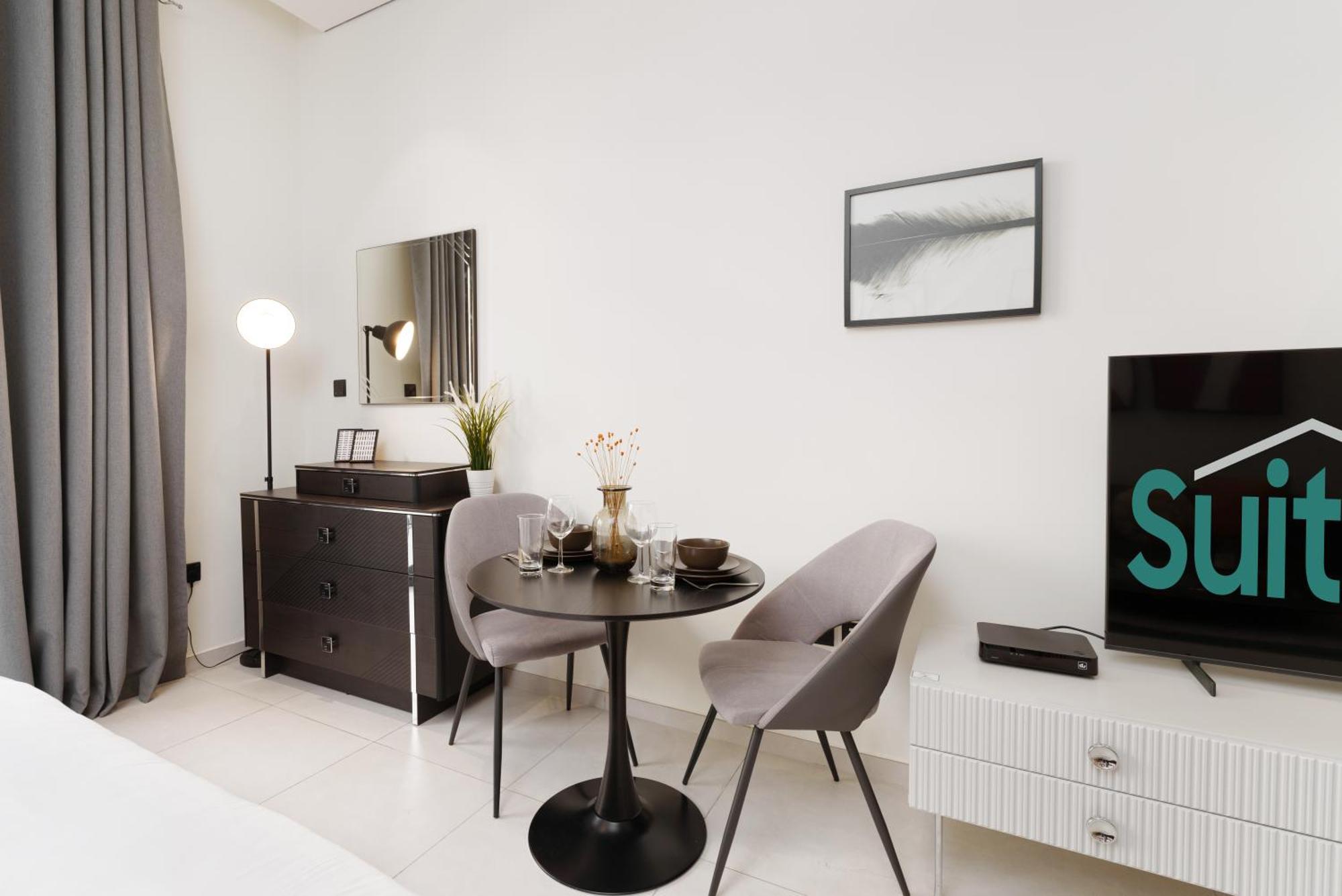 Apartment Cozy In Beverly Residence, Jvc By Suiteable Dubai