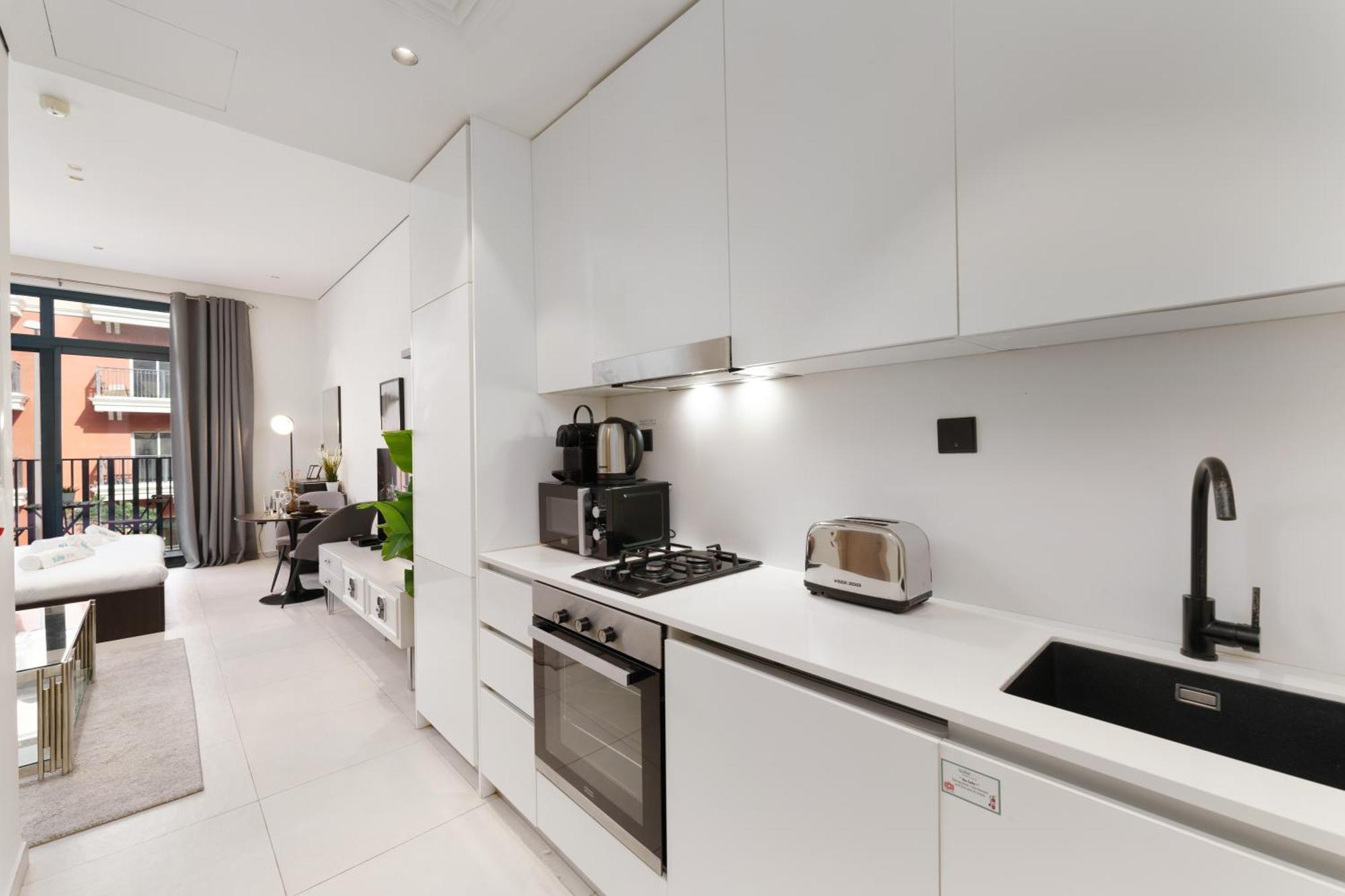 Cozy In Beverly Residence, Jvc By Suiteable Dubai