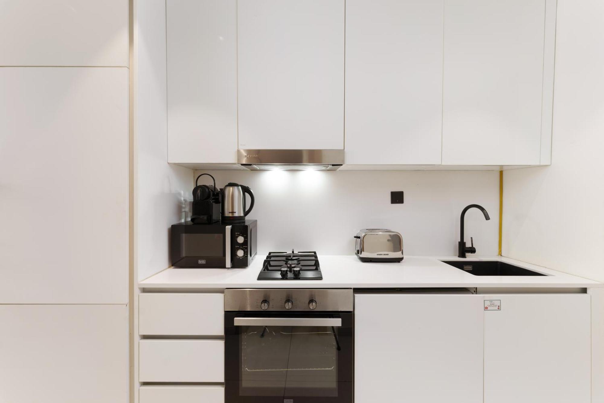 Cozy In Beverly Residence, Jvc By Suiteable Dubai