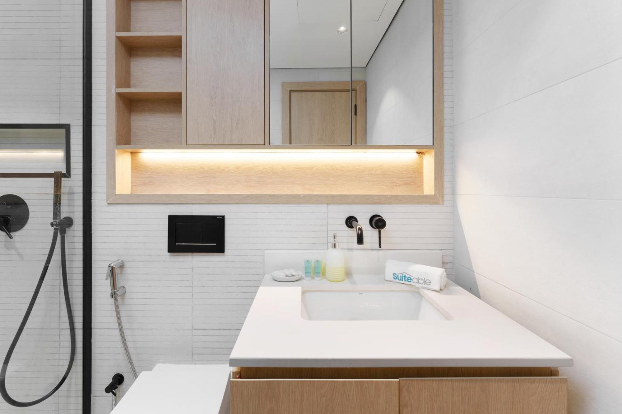 Apartment Cozy In Beverly Residence, Jvc By Suiteable Dubai