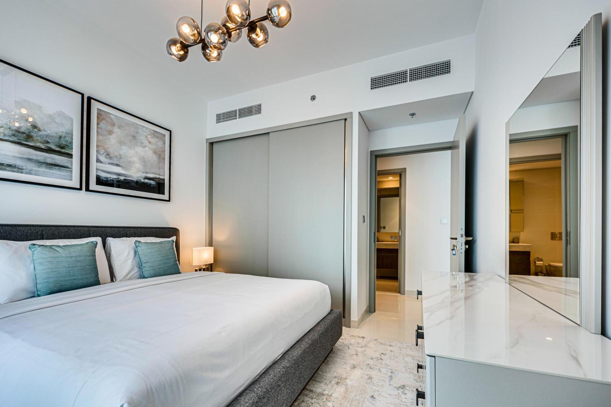 Pleasant With The Access Apartment