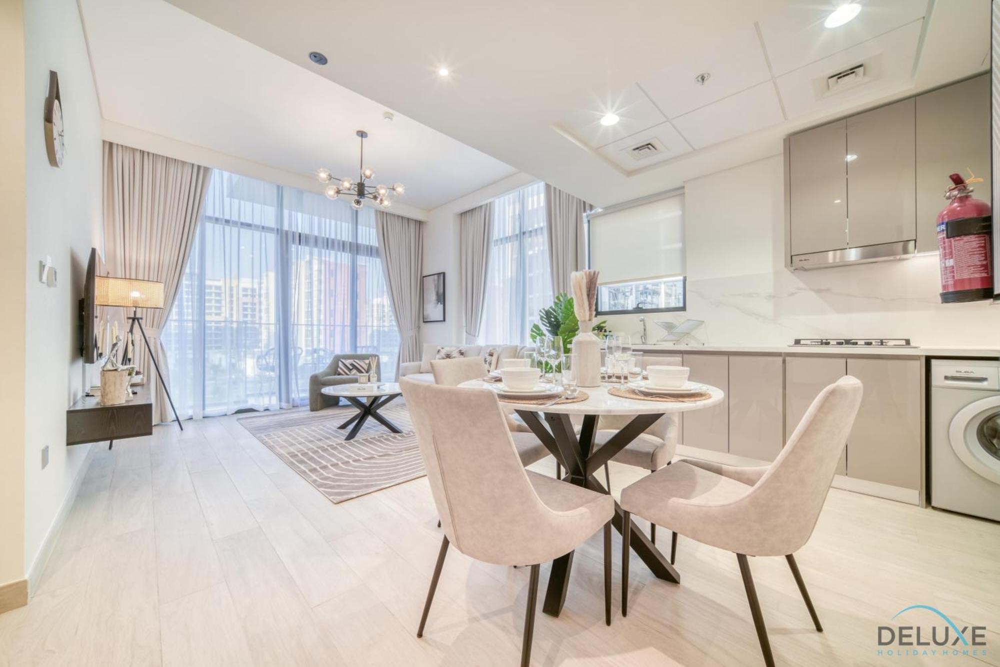 Apartment Ravishing 2br At Azizi Riviera 30, Al Merkadh By Deluxe Homes *