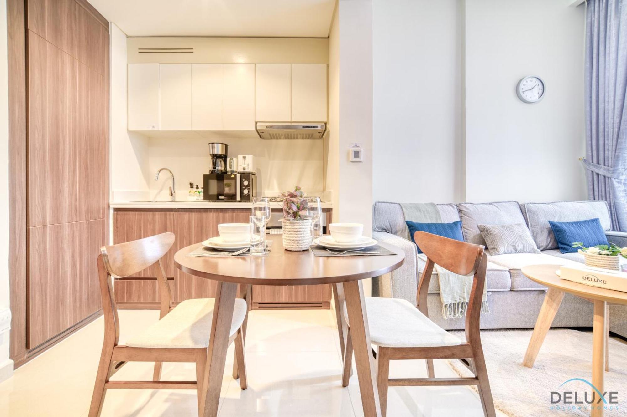 Exclusive Deal, Chic 1br At A Special Price By Deluxe Homes Apartment Dubai