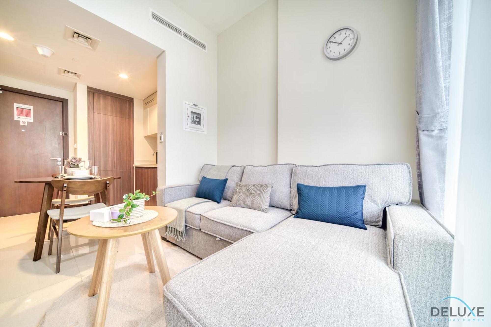 Exclusive Deal, Chic 1br At A Special Price By Deluxe Homes Apartment Dubai