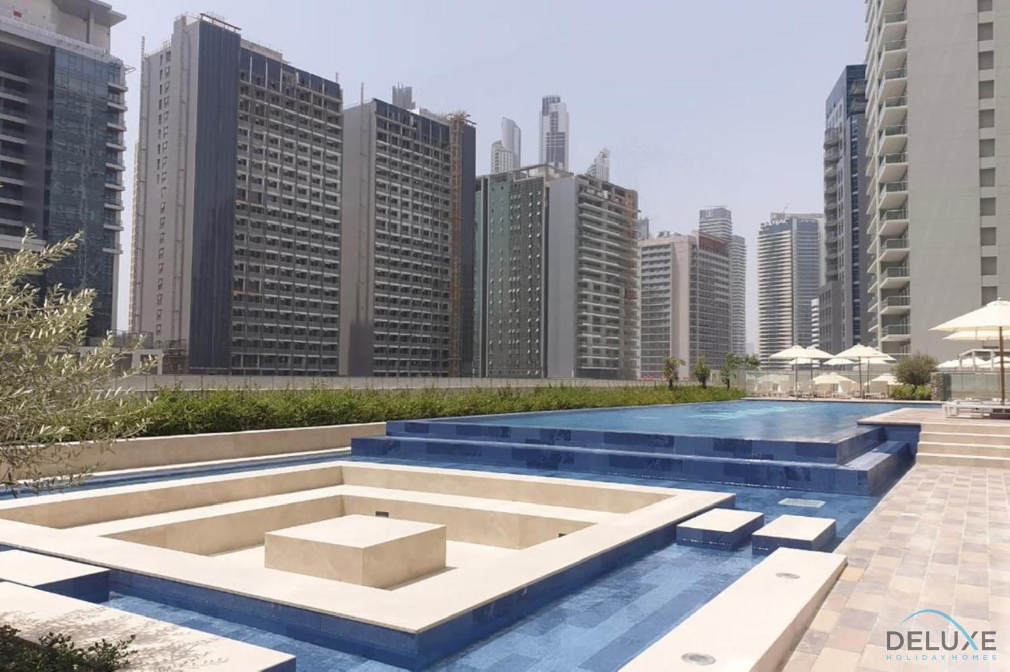Exclusive Deal, Chic 1br At A Special Price By Deluxe Homes Dubai