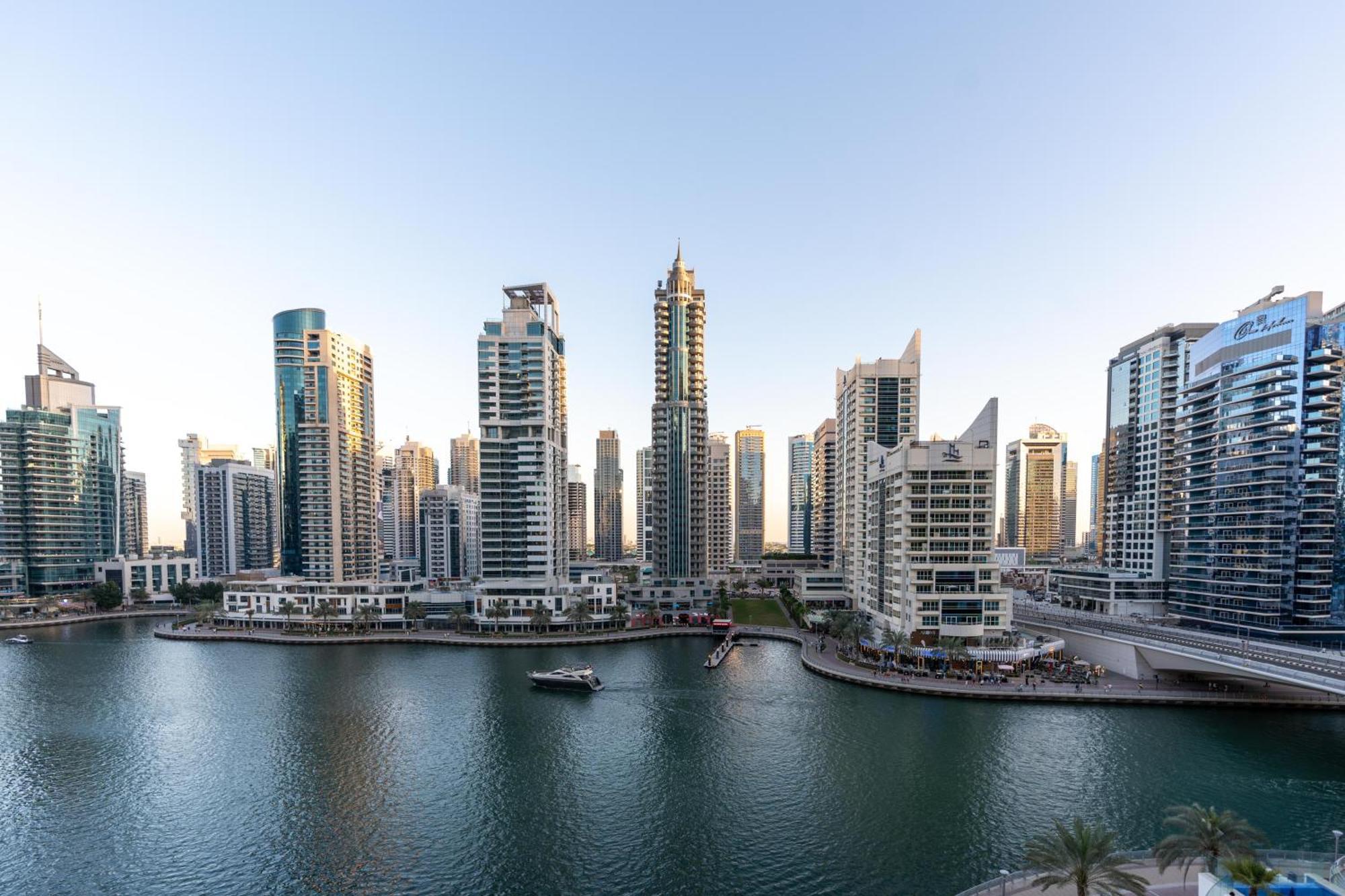 Liv - Luxury 2br - Marina View - Marina Walk Apartment *