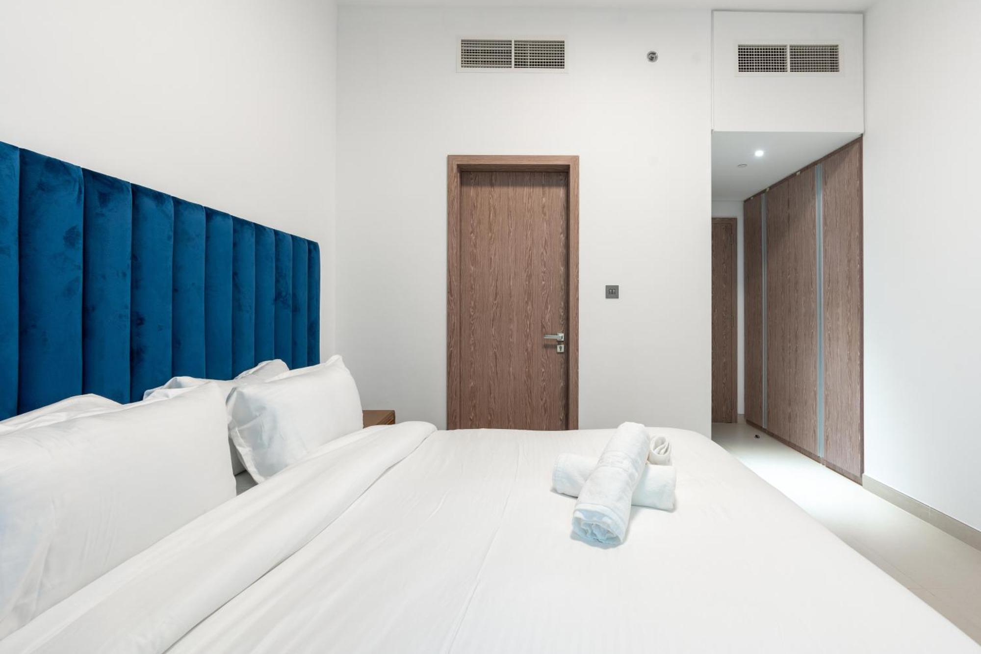 Liv - Luxury 2br - Marina View - Marina Walk Apartment Dubai