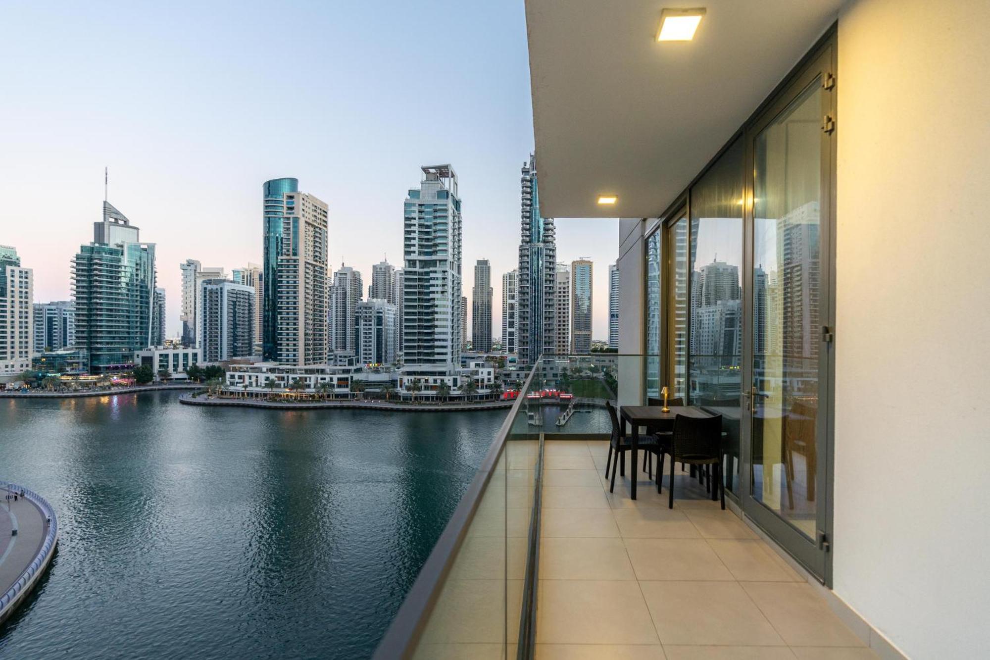 Liv - Luxury 2br - Marina View - Marina Walk Apartment