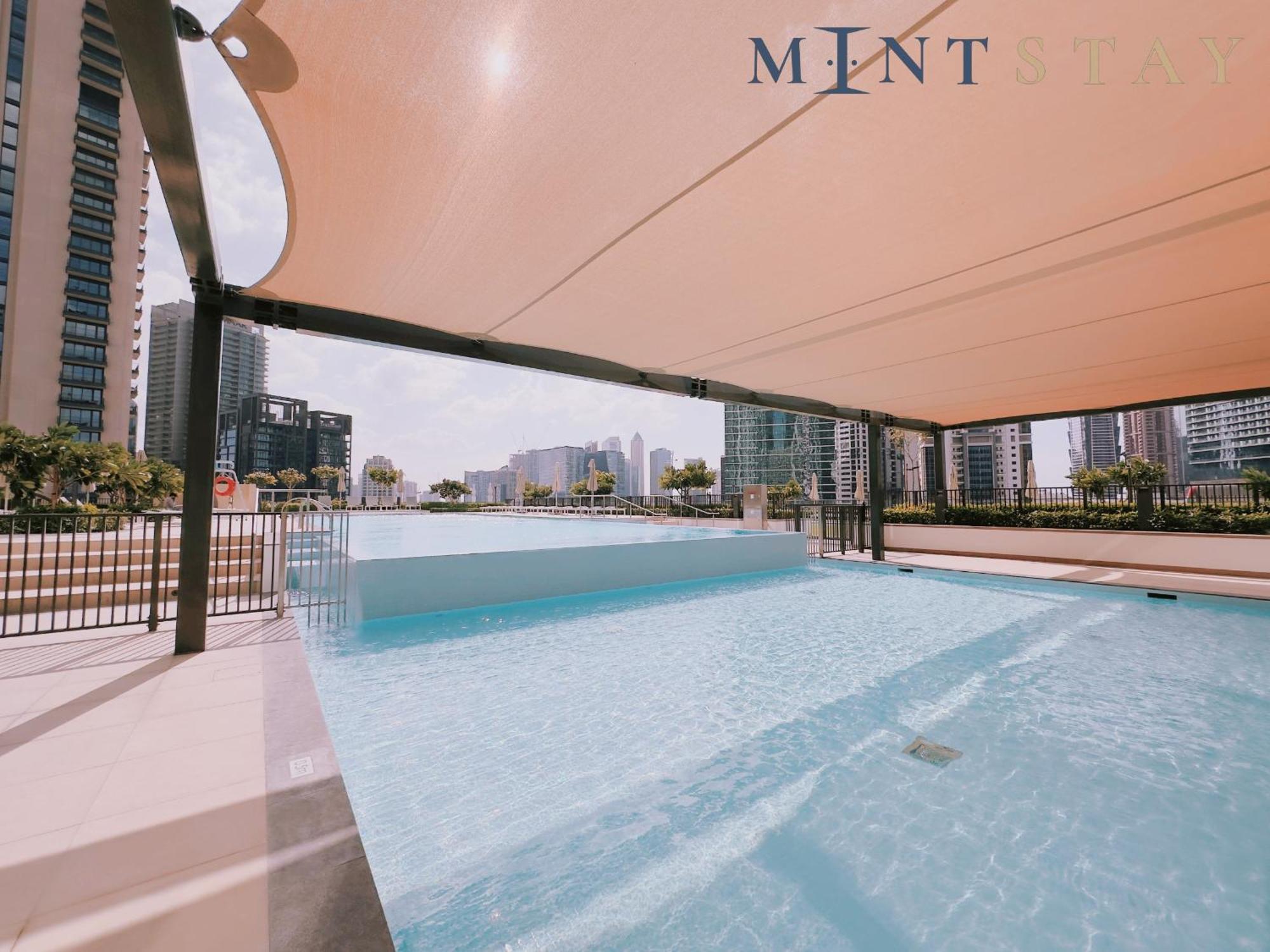 Burj Crown , Downtown - Mint Apartment *