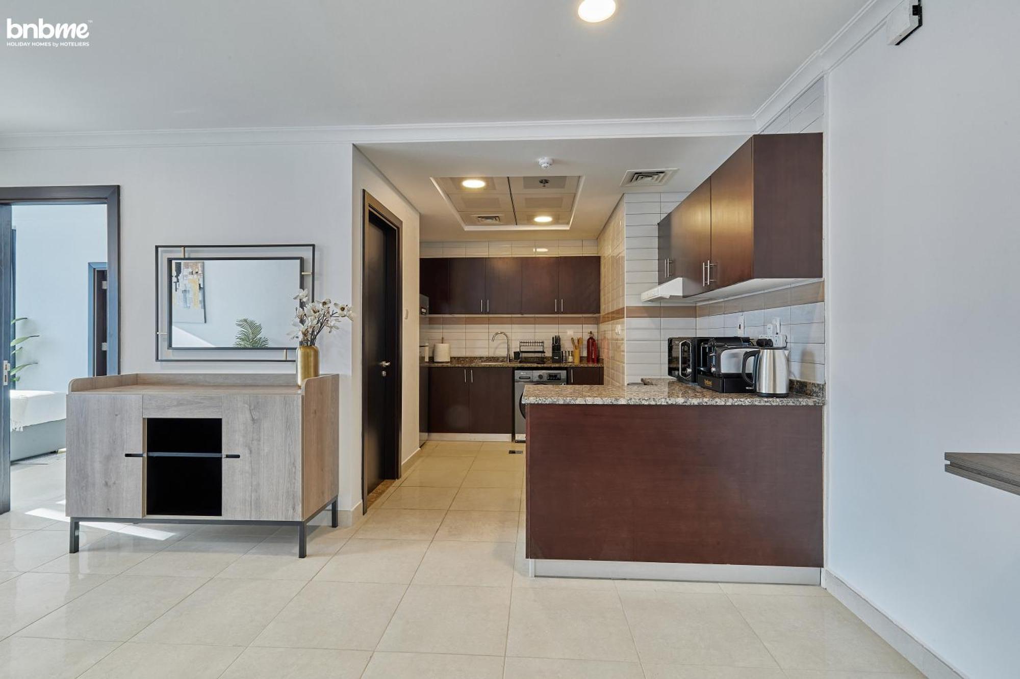 Bnbmehomes - The Court Tower Apartment Dubai