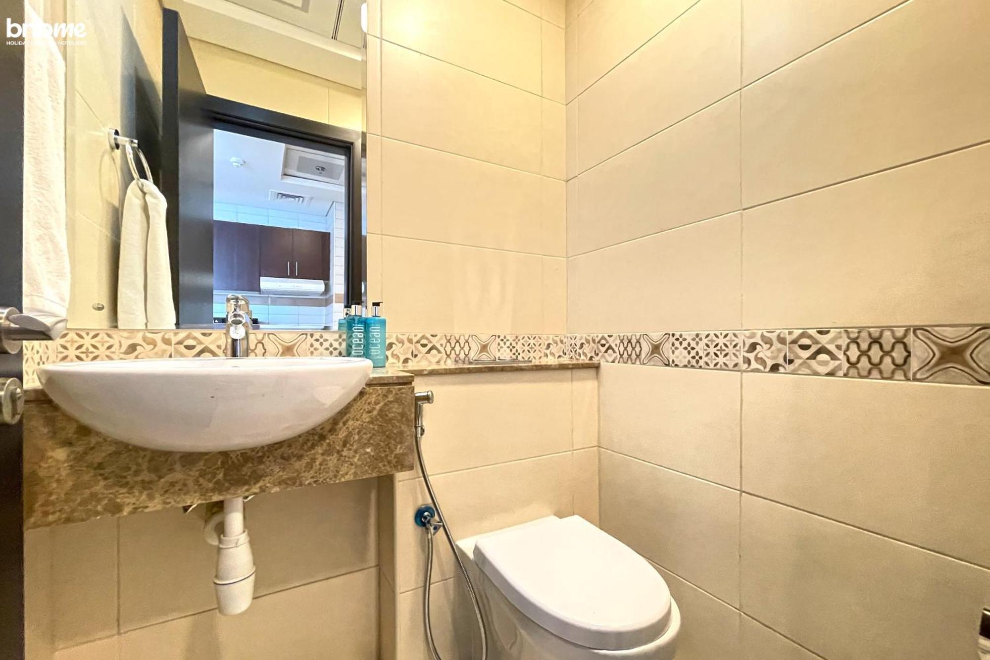 Bnbmehomes - The Court Tower * Dubai