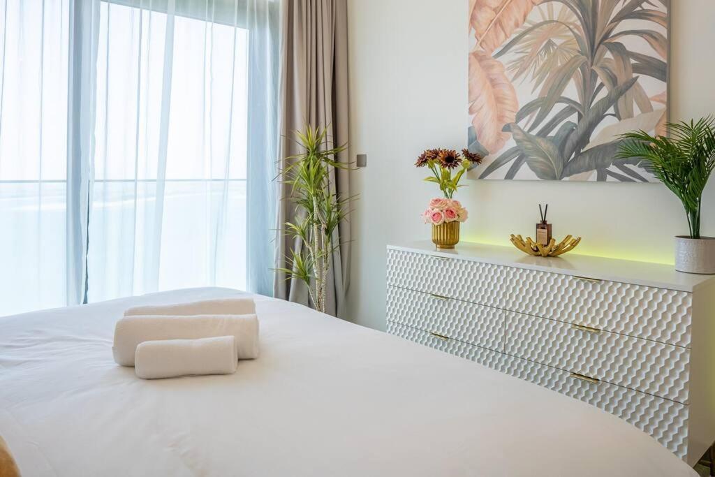 Veluxa - Luxe Vista 2 Bed Apartment