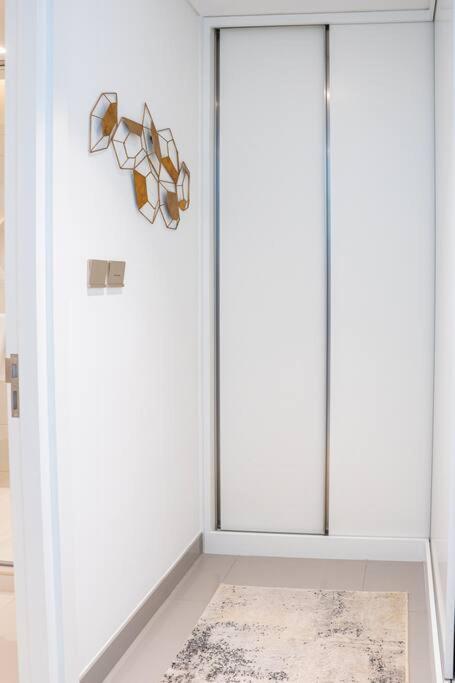 Veluxa - Luxe Vista 2 Bed * Dubai