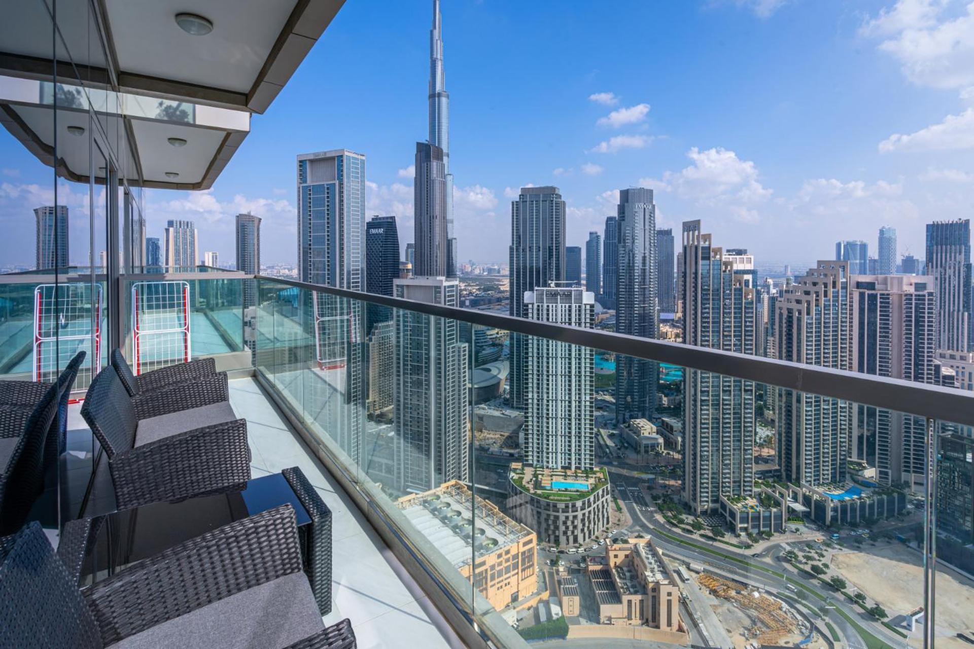 Centre I Infinity Pool I Licensed Bar * Dubai